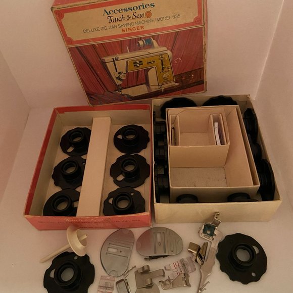 Vintage Singer Touch & Sew Accessories Kit for Deluxe Zig-Zag Sewing Machine 635 - Picture 1 of 6